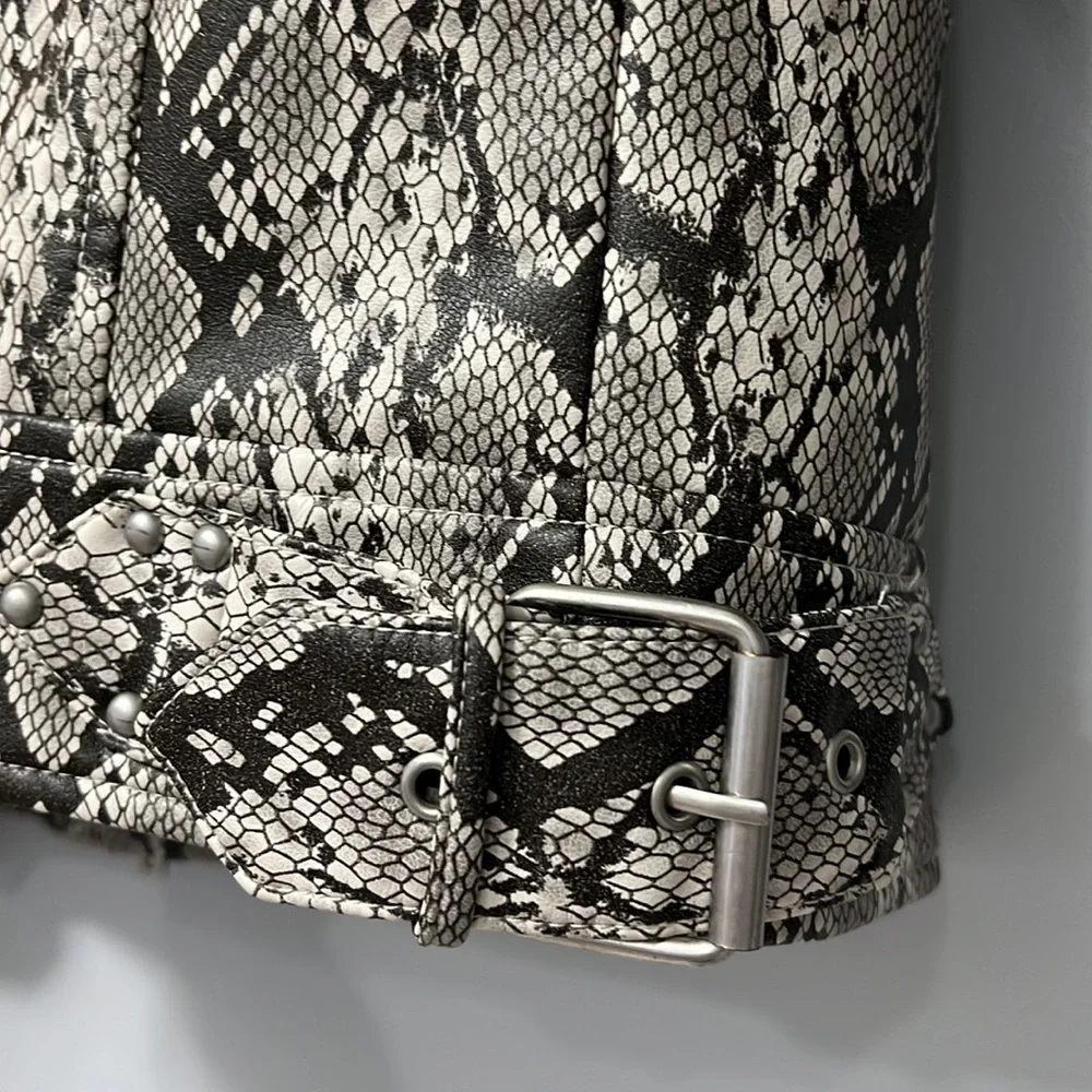 BLANKNYC faux snakeskin moto jacket - Picture 6 of 12